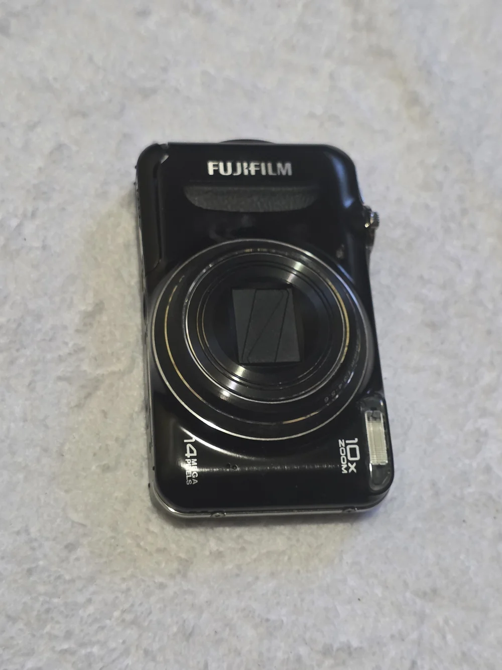 Fujifilm Fine Pix T Black Compact Point-and-Shoot Camera with 10x Zoom